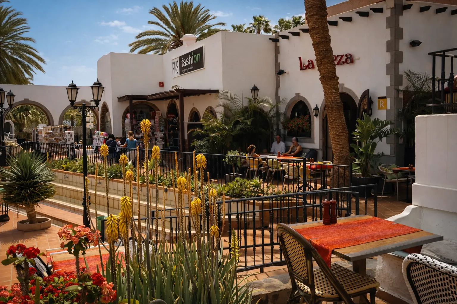 La Plaza · Decoración